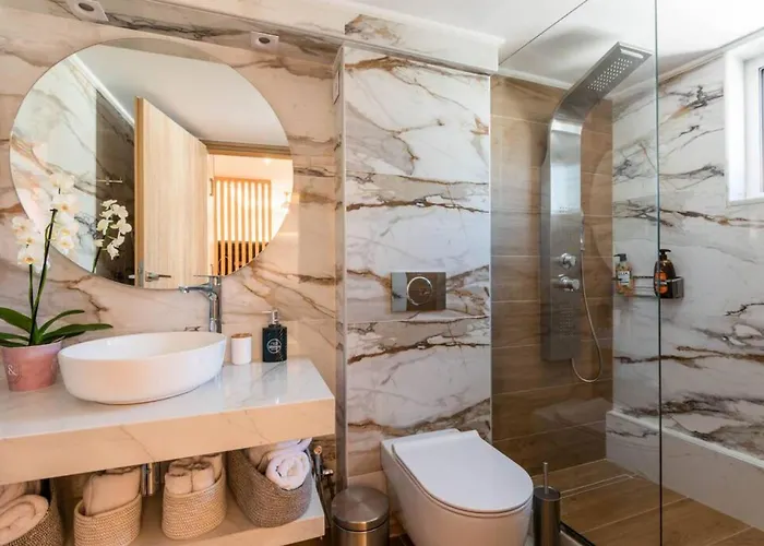 Lovebirds Rethymno (Crete)